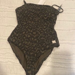 Vuori camouflage one piece